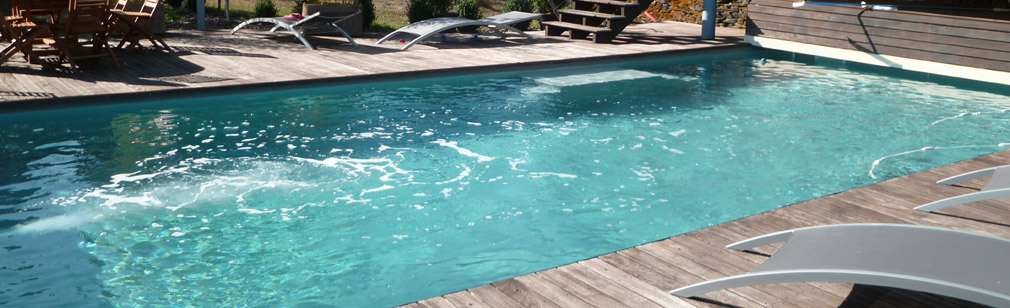 piscine réalisée par Aveyron Piscines à Rodez